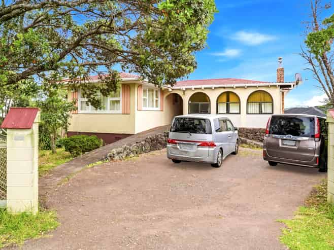 866 East Coast Road, Northcross