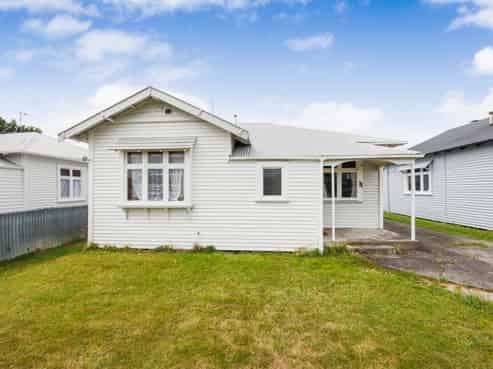 31 McGiffert Street, Palmerston North Central