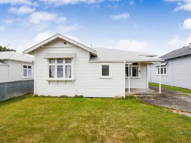 31 McGiffert Street, Palmerston North Central