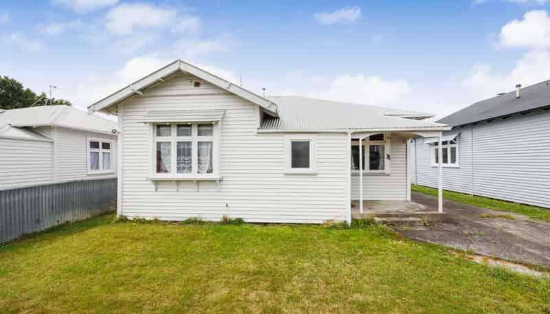 31 McGiffert Street, Palmerston North Central
