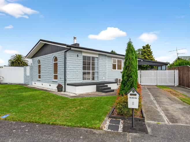 3 Feist Street, Carterton