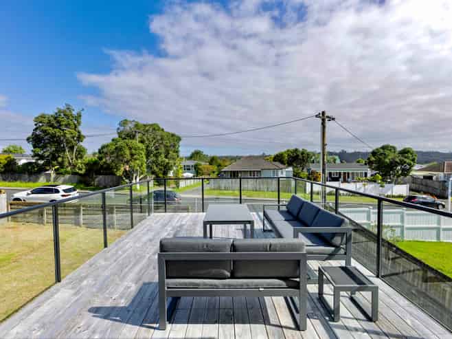 15 Lancaster Road, Beach Haven