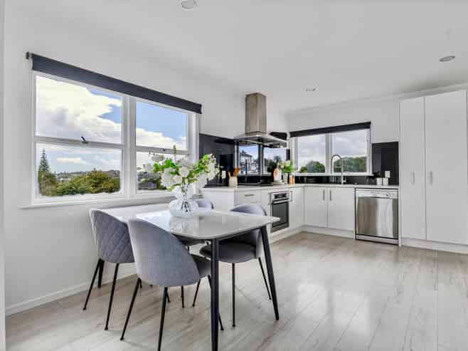 15 Lancaster Road, Beach Haven