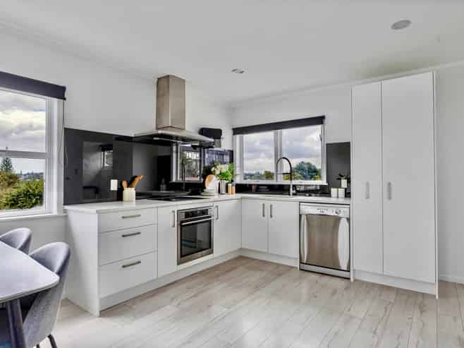 15 Lancaster Road, Beach Haven