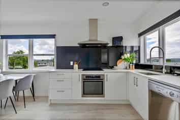 15 Lancaster Road, Beach Haven