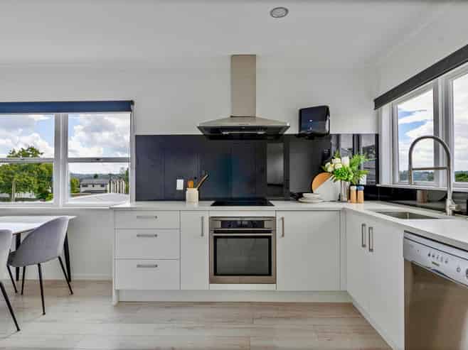 15 Lancaster Road, Beach Haven