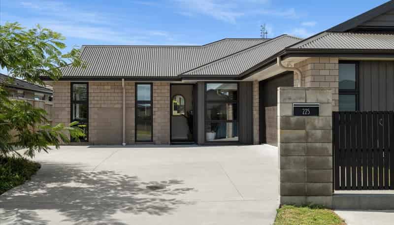 225 Te Okuroa Drive, Papamoa