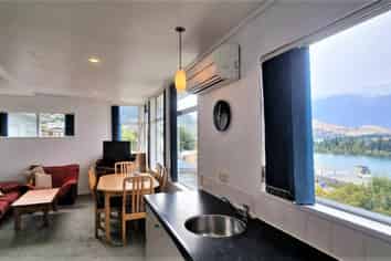 1/10 Glasgow Street, Queenstown