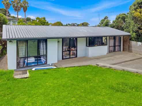 14-18B Cypress Place, Sunnynook