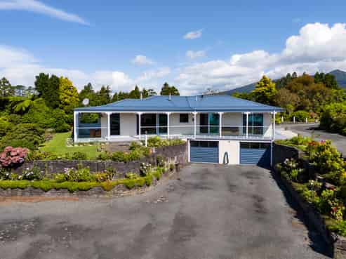 911 Plymouth Road, Koru