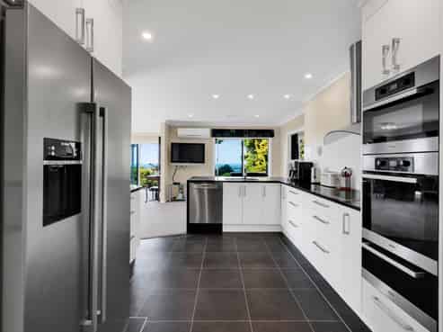 911 Plymouth Road, Koru