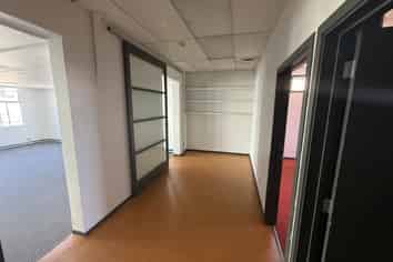 Office Space in Nelson's Prime Location!