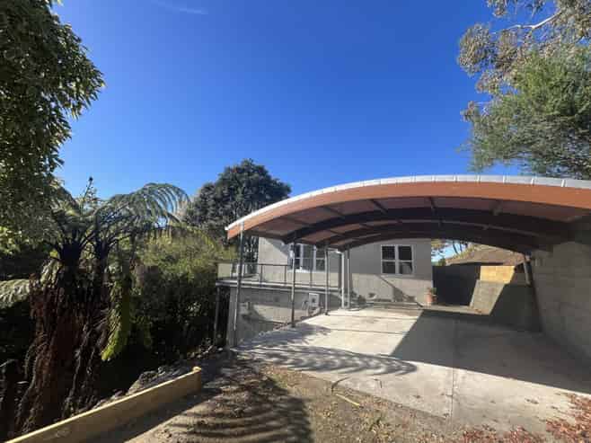 18 Great North Road, Saint Johns Hill