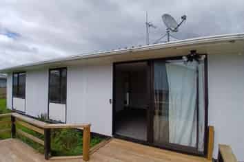 2/88 Parrs Cross , Henderson