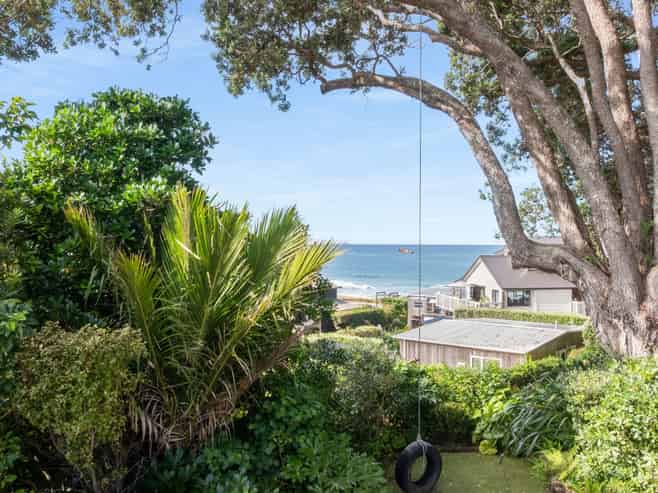 14 Fishermans Bend, Whiritoa