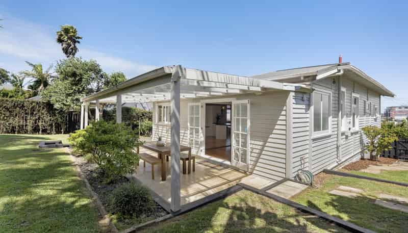 9 Quadrant Road, Onehunga