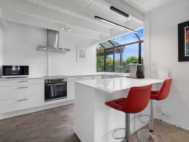 16 Albatross Road, Red Beach