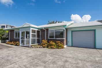 8B Lockesley Place, Onerahi