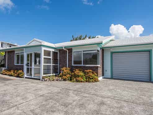 8B Lockesley Place, Onerahi