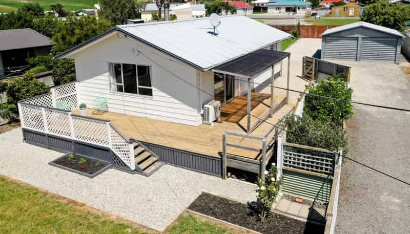 6 Schwass Street, Seddon