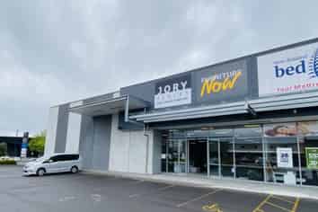 Large-Format Retail Opportunity in Prime Te Rapa Location