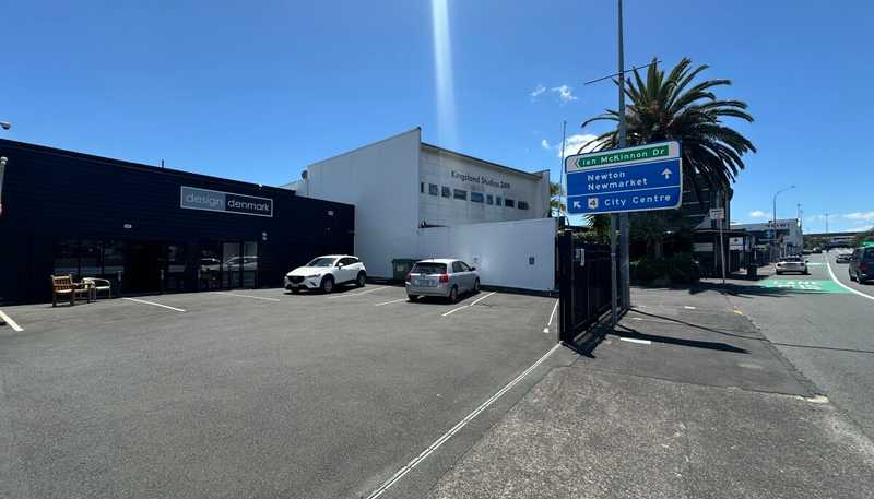 351 New North Road, Kingsland