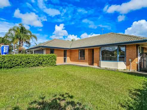 10 Frank Bunce Grove, Flat Bush