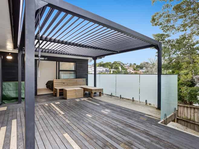 2/9 Eastwood Rise, Browns Bay