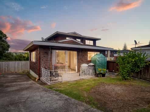 29 Faith Bullock Place, New Lynn