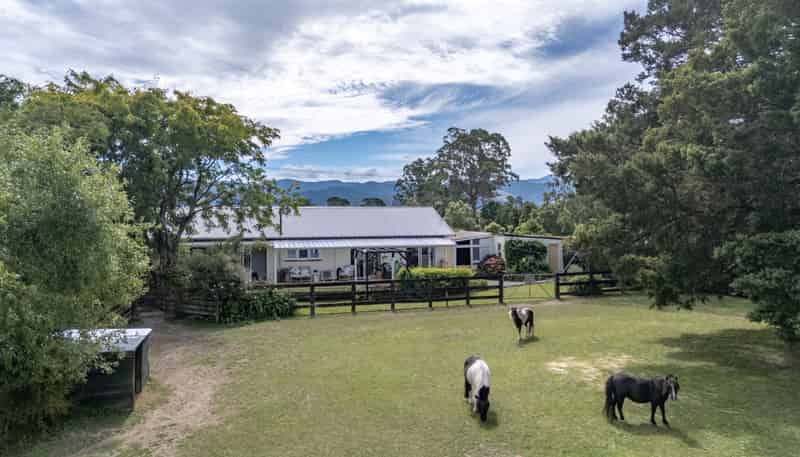 167 Lincoln Road, Carterton