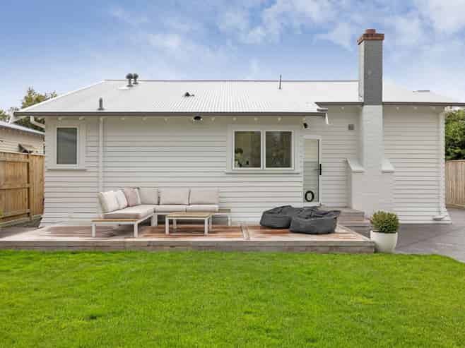 11 Miro Street, Takaro