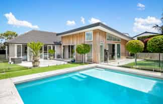 12 Tangaroa Street, Point England