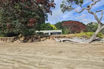 121 Ohawini Road, Oakura