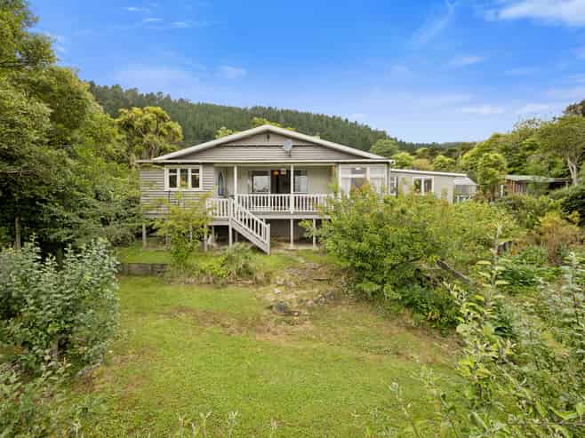 192 Doctors Point Road, Waitati
