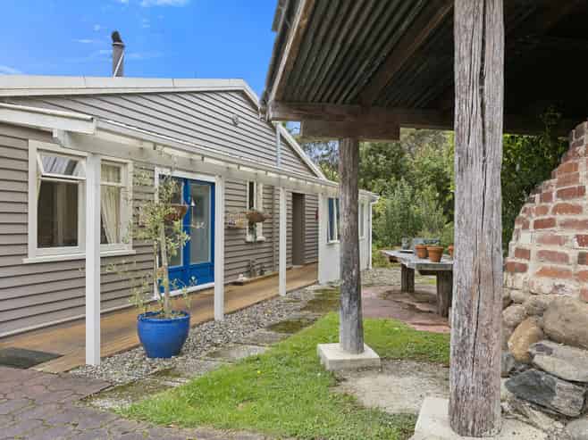 192 Doctors Point Road, Waitati