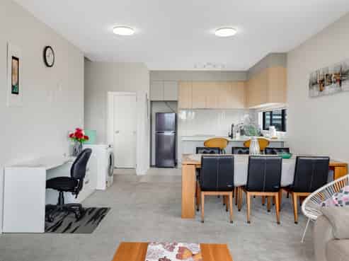 3 & 4/43A Waimumu Road, Massey