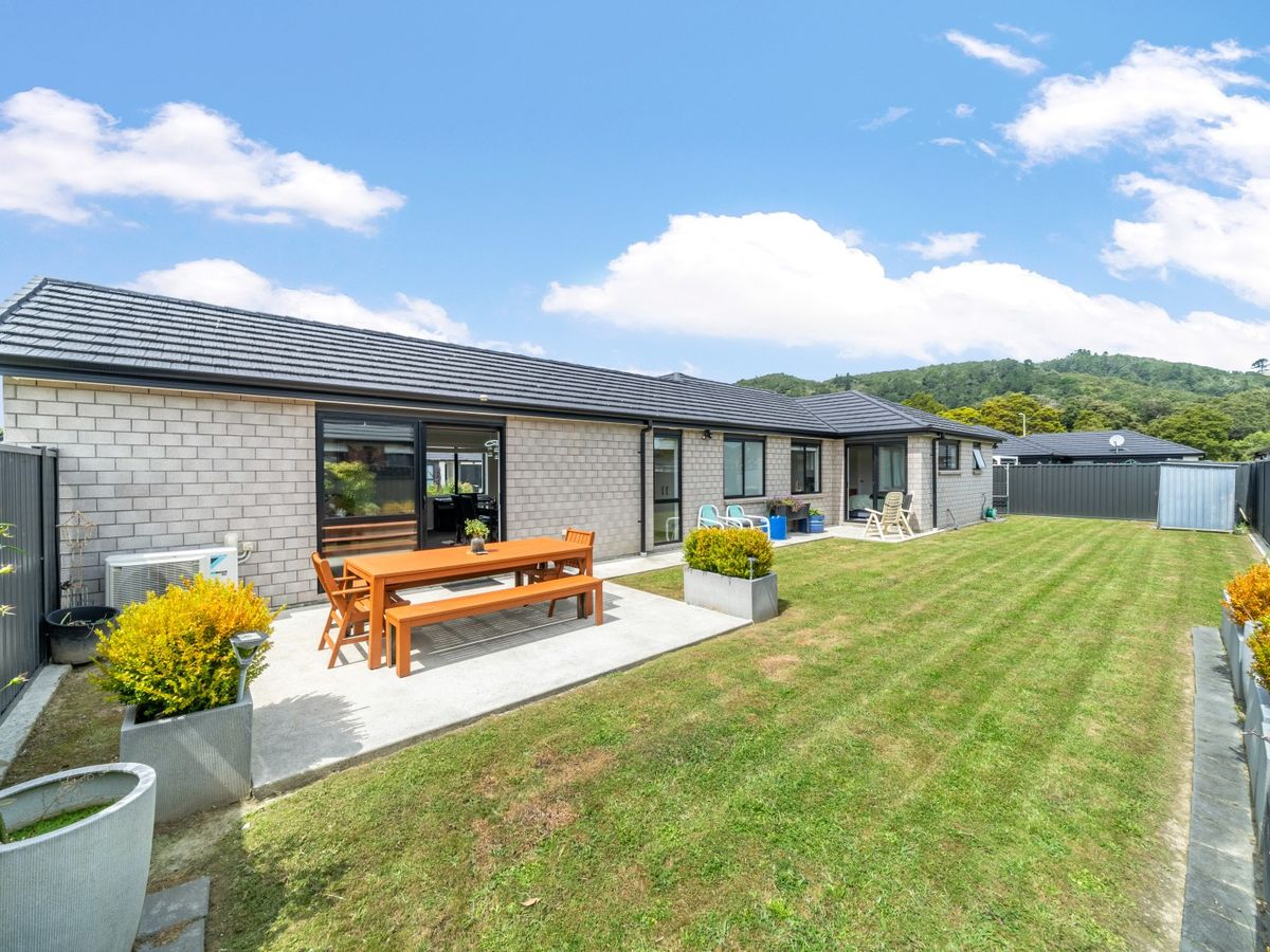 3 Te Kaeaea Crescent, Wallaceville, Upper Hutt City, Wellington - Photo 2