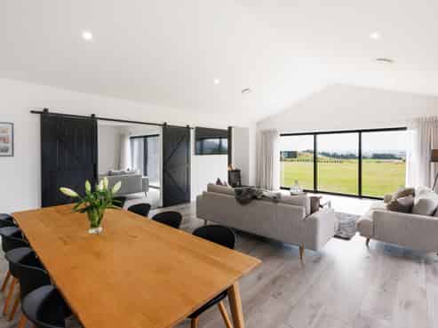 2 Mataki Lane, Halcombe