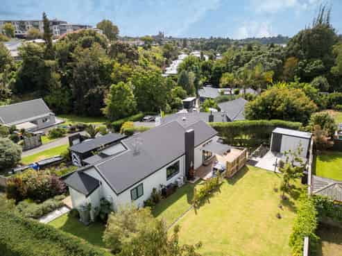 2 Fergusson Way, Judea