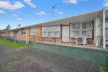 2/82 Portage Road, New Lynn