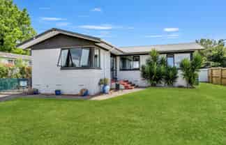 66 Lisa Crescent, Mangakakahi