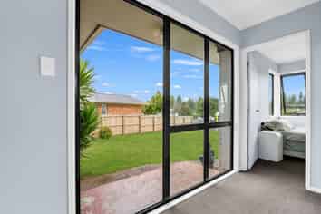 66 Lisa Crescent, Mangakakahi