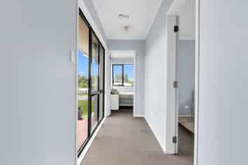 66 Lisa Crescent, Mangakakahi