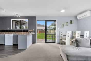 66 Lisa Crescent, Mangakakahi