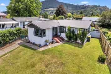 66 Lisa Crescent, Mangakakahi