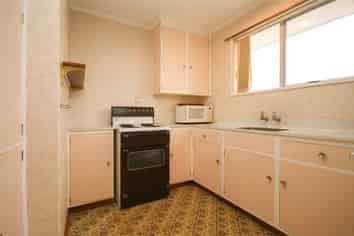 2/66 William Street, Ashburton