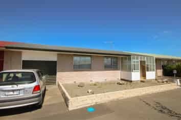 2/66 William Street, Ashburton