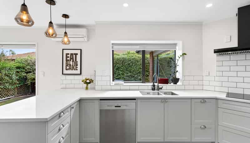 4 Hyatt Grove, Greenmeadows