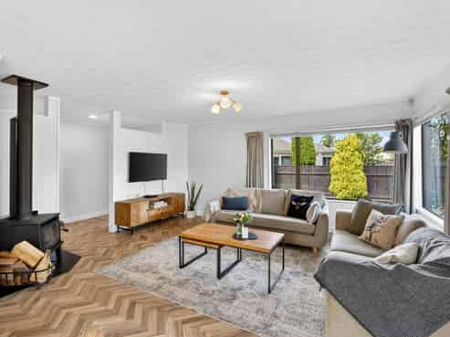 4 Hyatt Grove, Greenmeadows