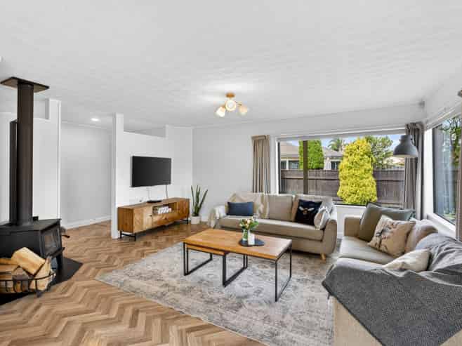 4 Hyatt Grove, Greenmeadows